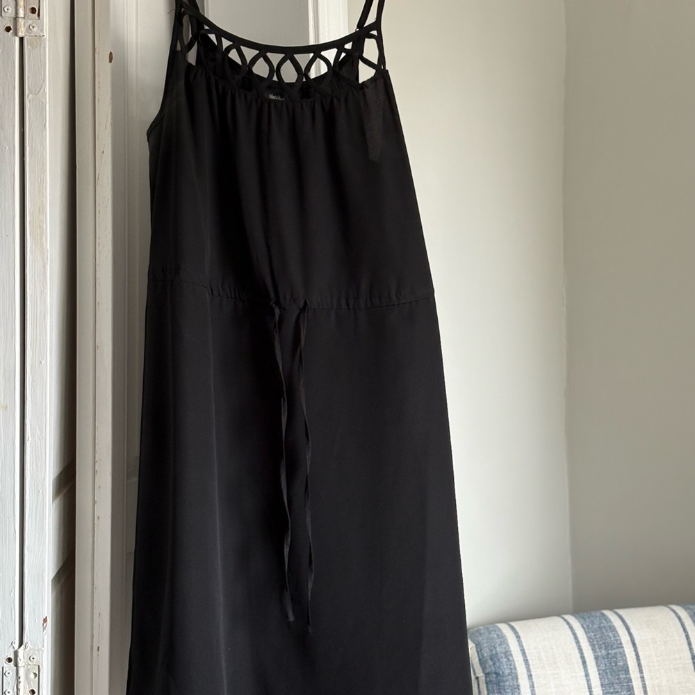 Elegant Black Sleeveless Dress